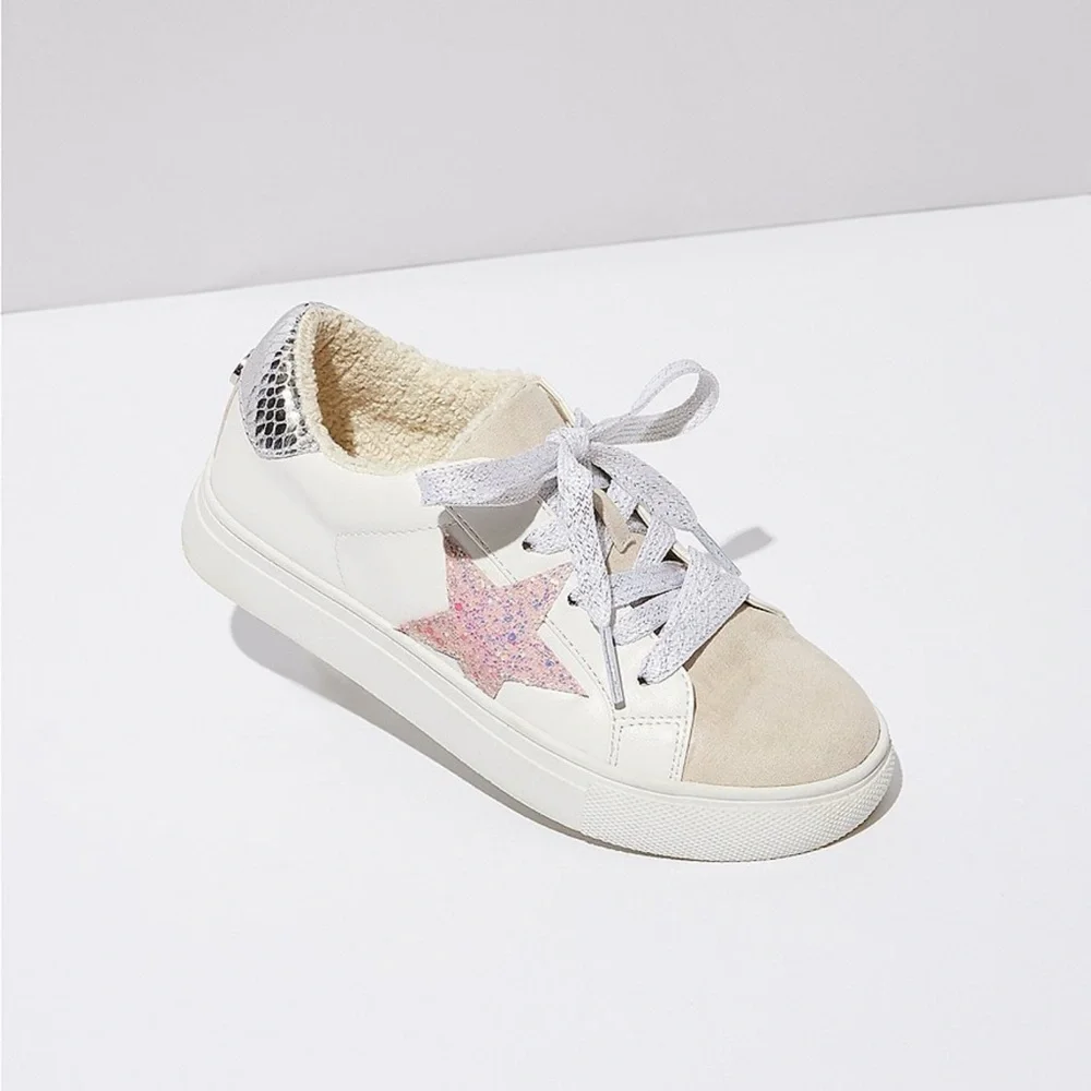 Steve Madden Kids' White and Pink Star Sneakers - Picture 4 of 9